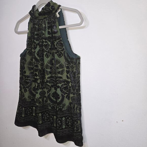 Max Studio Women's Halter Inspired Top. Size Small - Picture 3 of 10